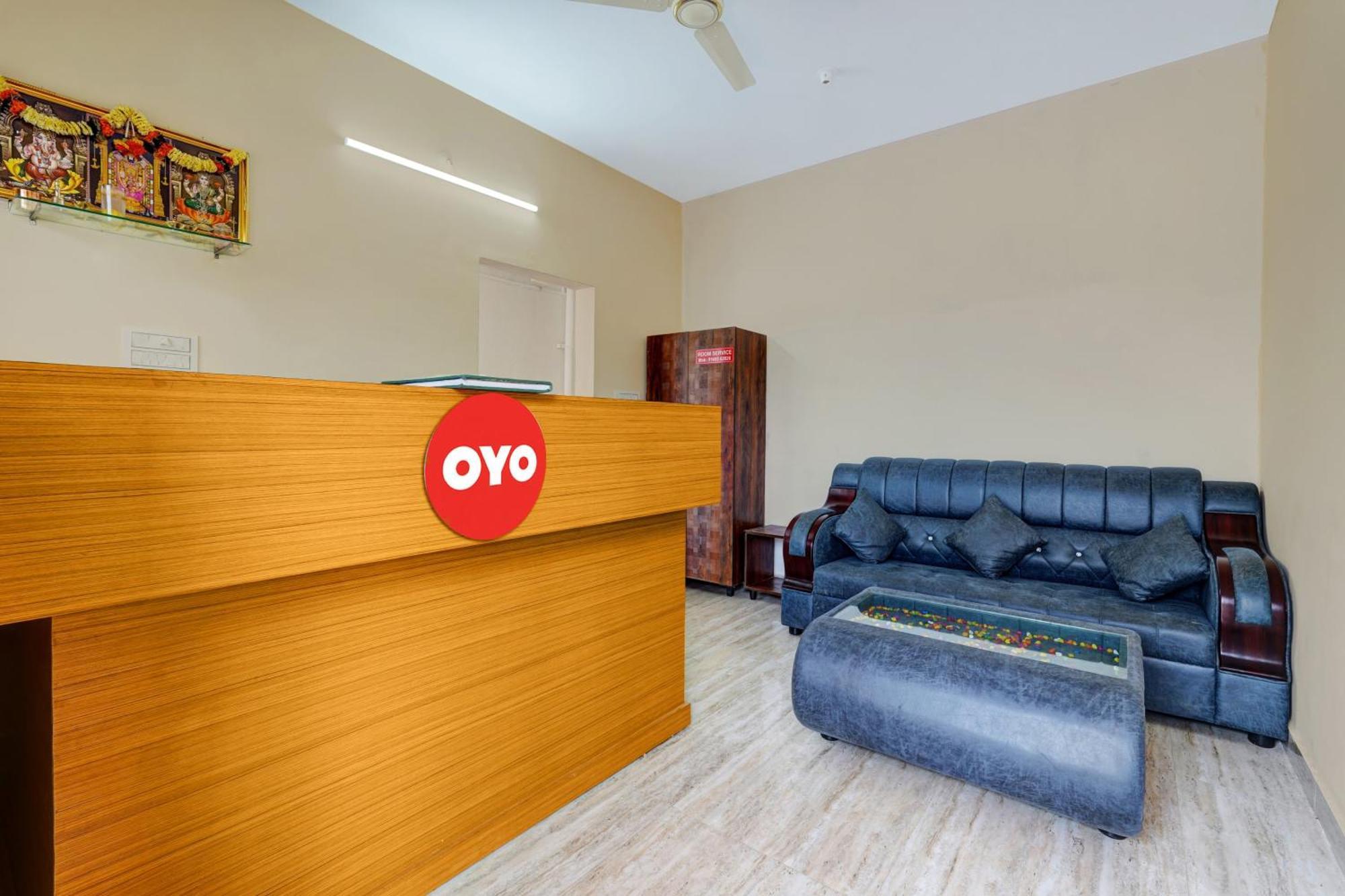 Oyo Flagship Shri Sai Palace Kumbalgod Exterior photo
